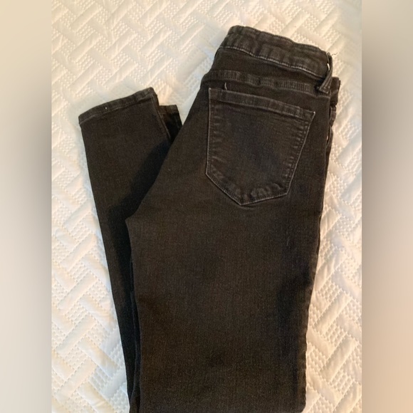 Old Navy Mid Rise Rockstar Jeans Black Wash Women’s Size 8 Short - Picture 4 of 4